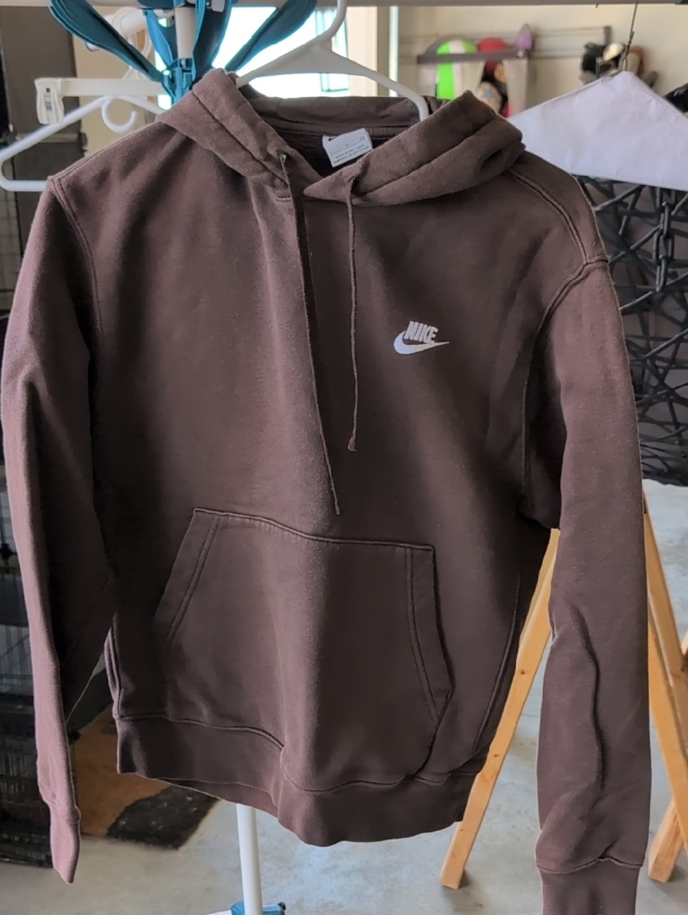 Nike Brown Men's Pullover Hoodie with White Swoosh